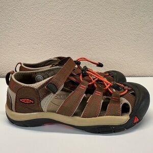 Keen Newport Waterproof Sandals Women's Size 6 Hiking Camping Washable Trail